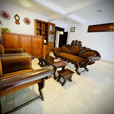 Hotel Grand Casa Канди Екстериор снимка