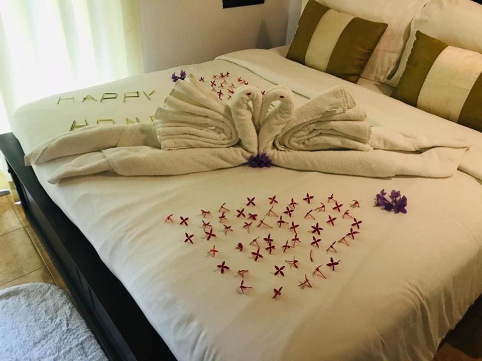 Hotel Grand Casa Канди Екстериор снимка
