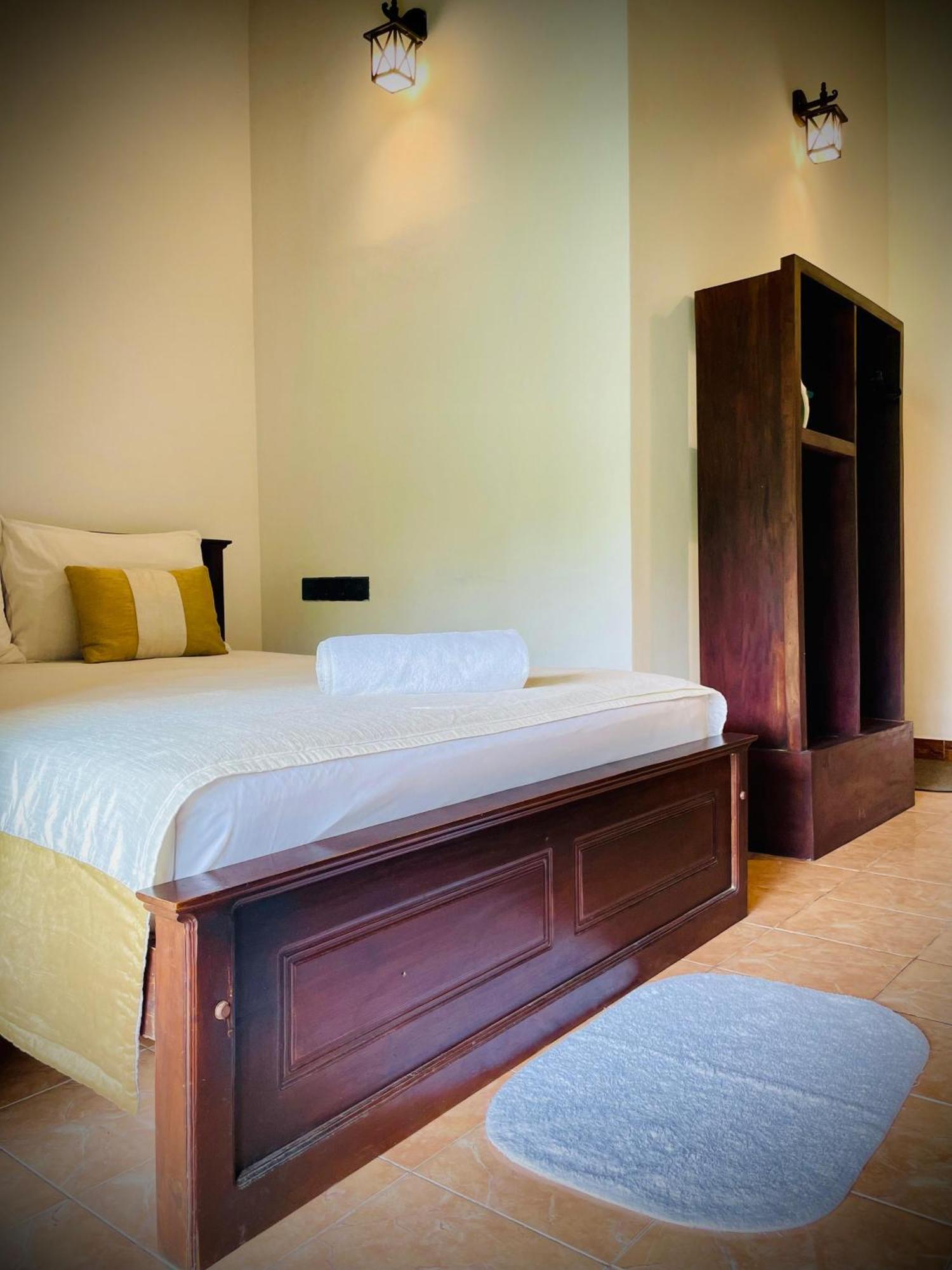 Hotel Grand Casa Канди Екстериор снимка