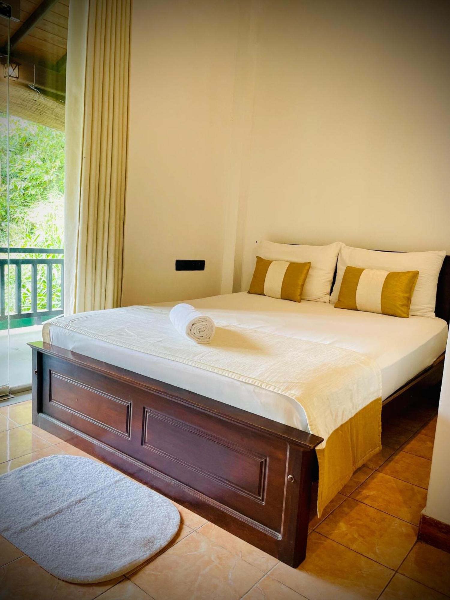 Hotel Grand Casa Канди Екстериор снимка